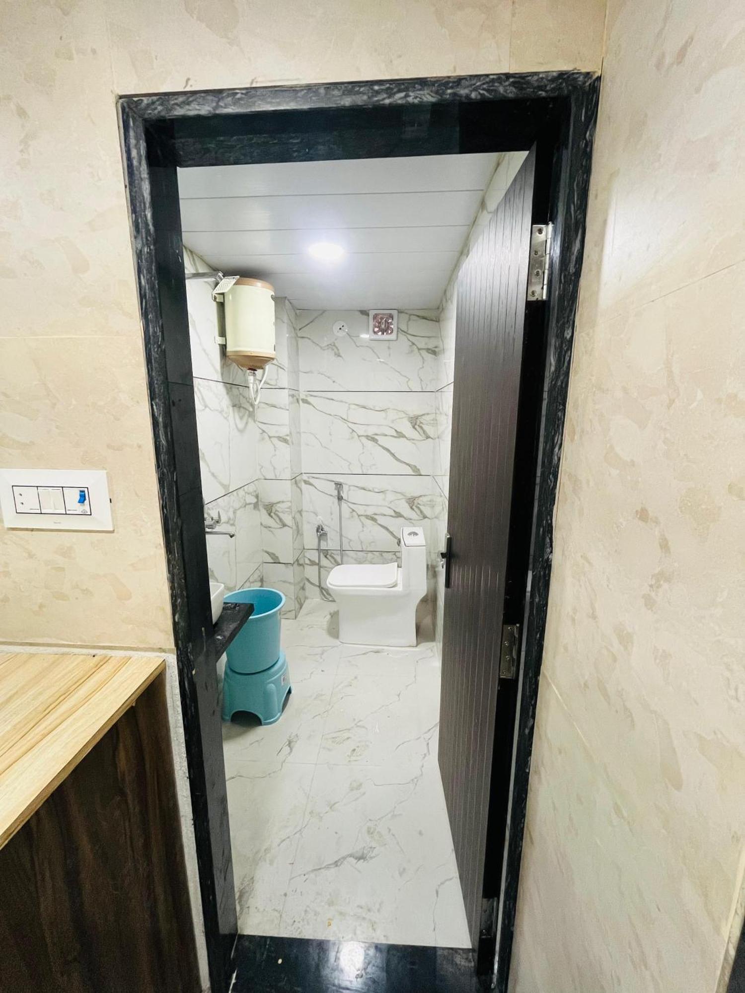 Hotel Sk Tower Ujjain Buitenkant foto